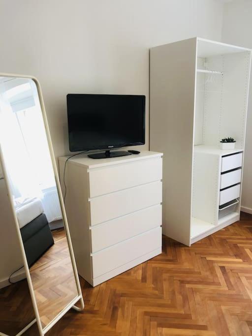 Fewo Kuferzeile Gmunden Seenaehe Luaran gambar
